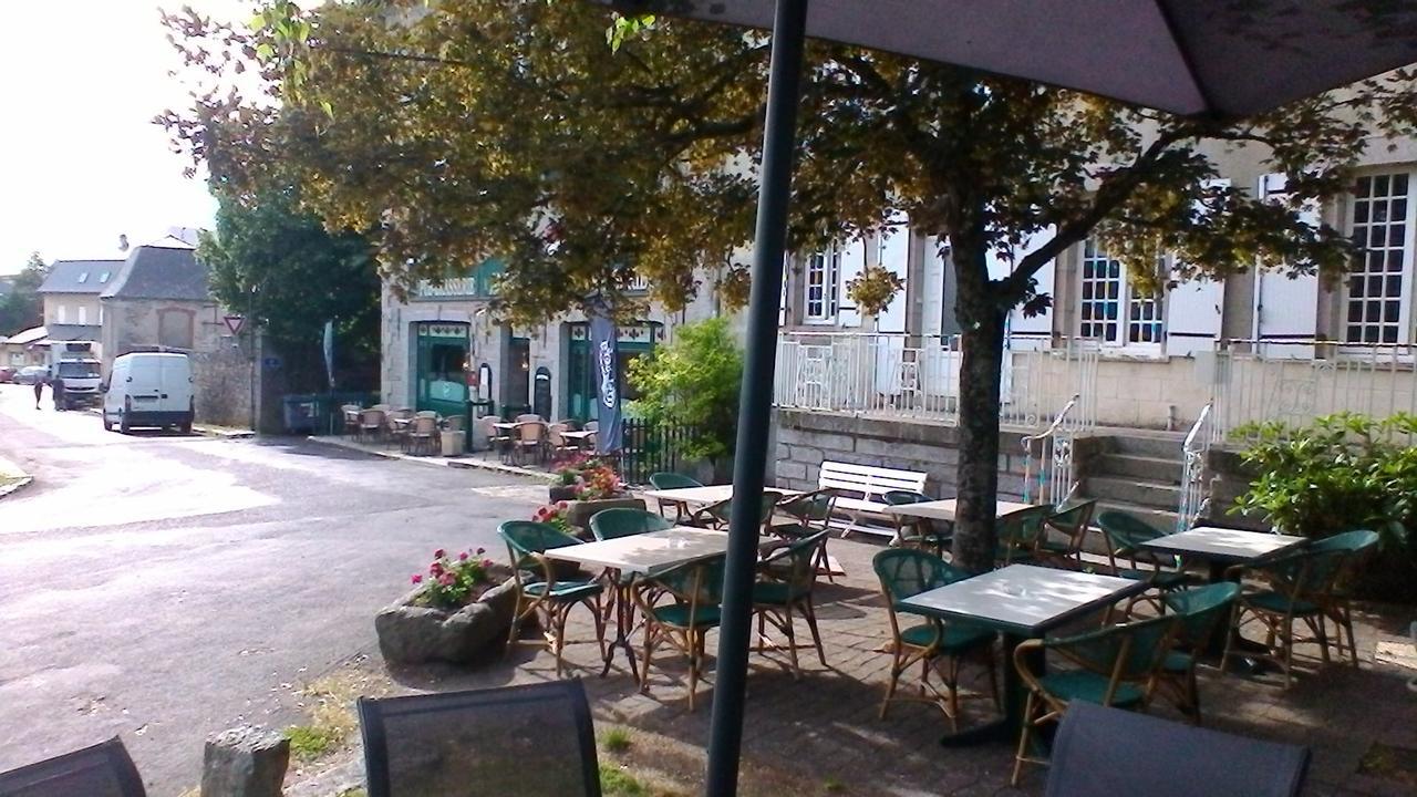 Hotel Jeanne D'Arc Saint-Chély-dʼApcher Exteriér fotografie